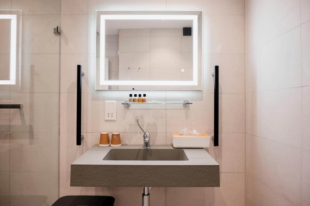 Townhouse17 Boutique Bed & Breakfast Victoria Buitenkant foto